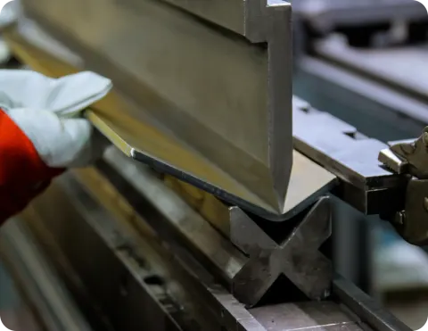 Corte y Doblez de Metales de Alta Precisión